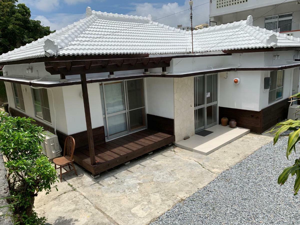 Condominium Wafu Tei Okinawa City Exterior photo